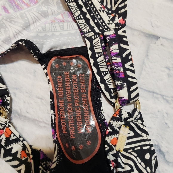 Patterned Black and White Bikini Bottom - Picture 4 of 5